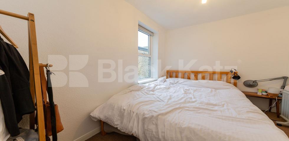 Modern Apartment Chapter Road, Willesden Green